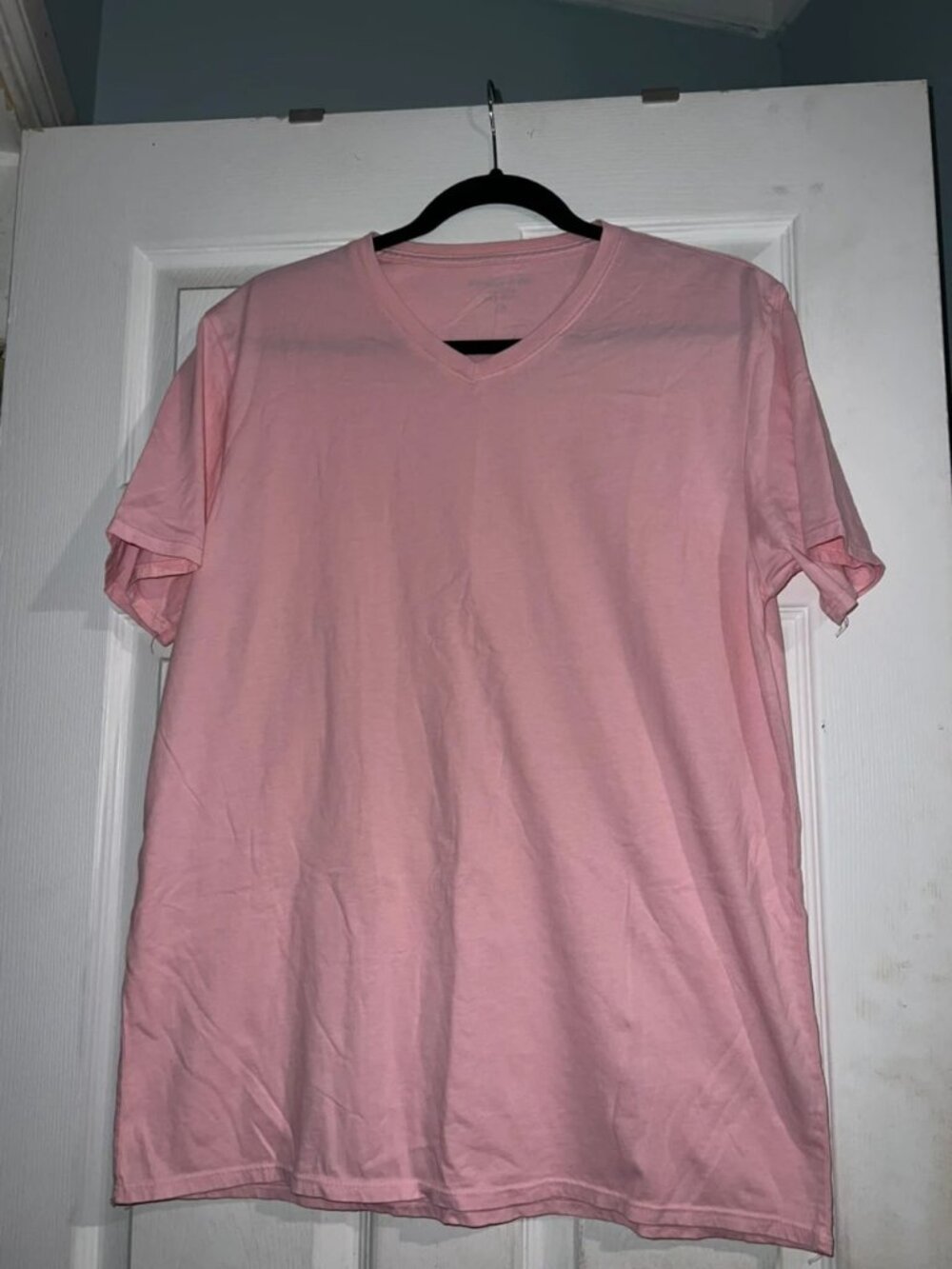 Soft Rose Pink V-Neck T-Shirt with Short Sleeves, Women’s Size L